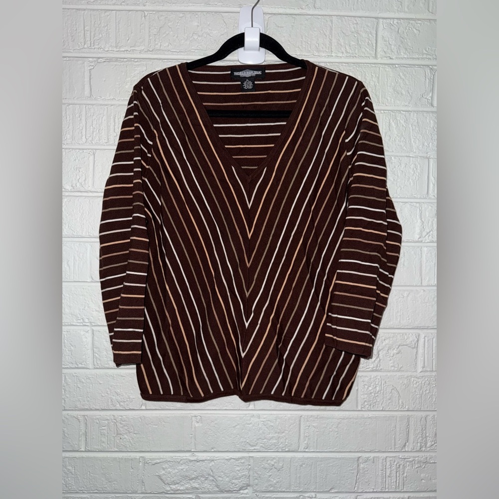 World Republic women’s nice top size XL ✨